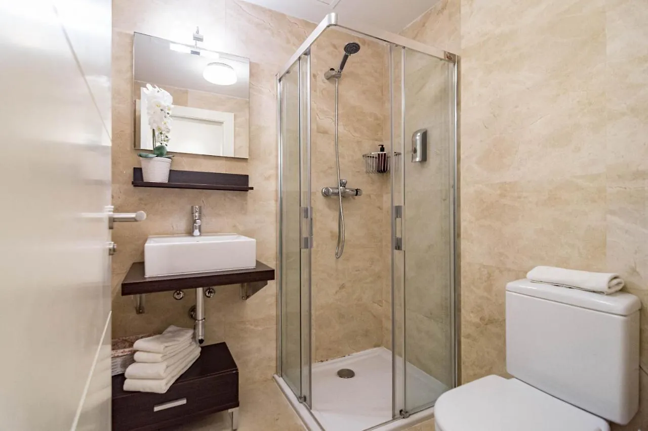 H19 - Stunning 2 Bedroom Apartment By Roomservices إِستيبونا